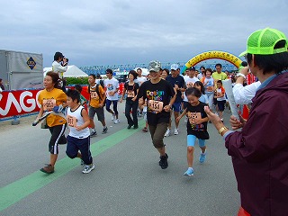 親子の笑顔が何とも言えませんね